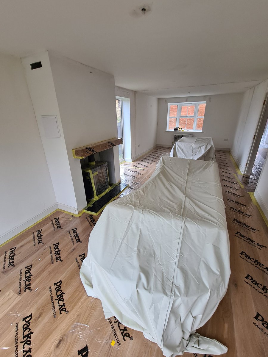 Envirodec's tweet photo. @Envirodec @3M @packexe @tesaUK_tape coming together perfectly to protect all surfaces prior to decoration https://t.co/53tLi2TRJN