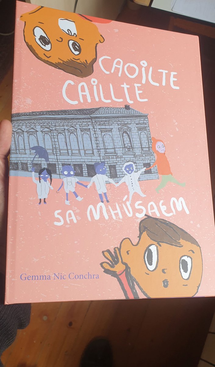 eabhloid's tweet image. Leabhar dheas úr do pháistí tagtha ón chlódóir. Iontach sásta leis. Comhghairdeas le Gemma Nic Conchra a chruthaigh an scéal agus an ealaín. Tá sé ar fáil anois ónár suíomh ag eabhloid.com/postail/works/…