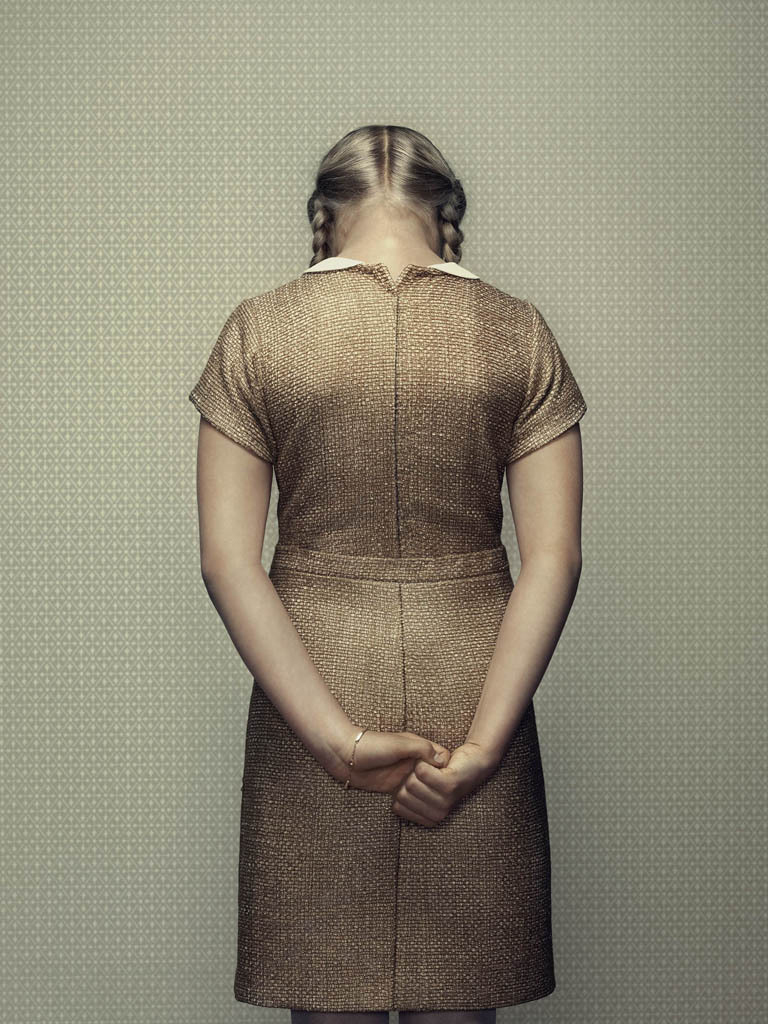 meeschaert's tweet photo. « Ce que je veux montrer, plus que tout, c’est un monde parfait qui contient une fissure. » (Re)découvrez l’univers de l’artiste néerlandais Erwin Olaf présent au sein de la #CollectionMeeschaert. ➡️https://t.co/5IpXGT1dgt #Art #ArtContemporain https://t.co/ow2VI8lz5Z
