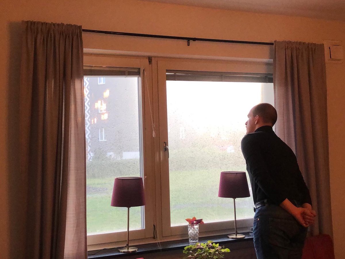 Löfven: Umgås bara med personer i ditt hushåll
Jag: