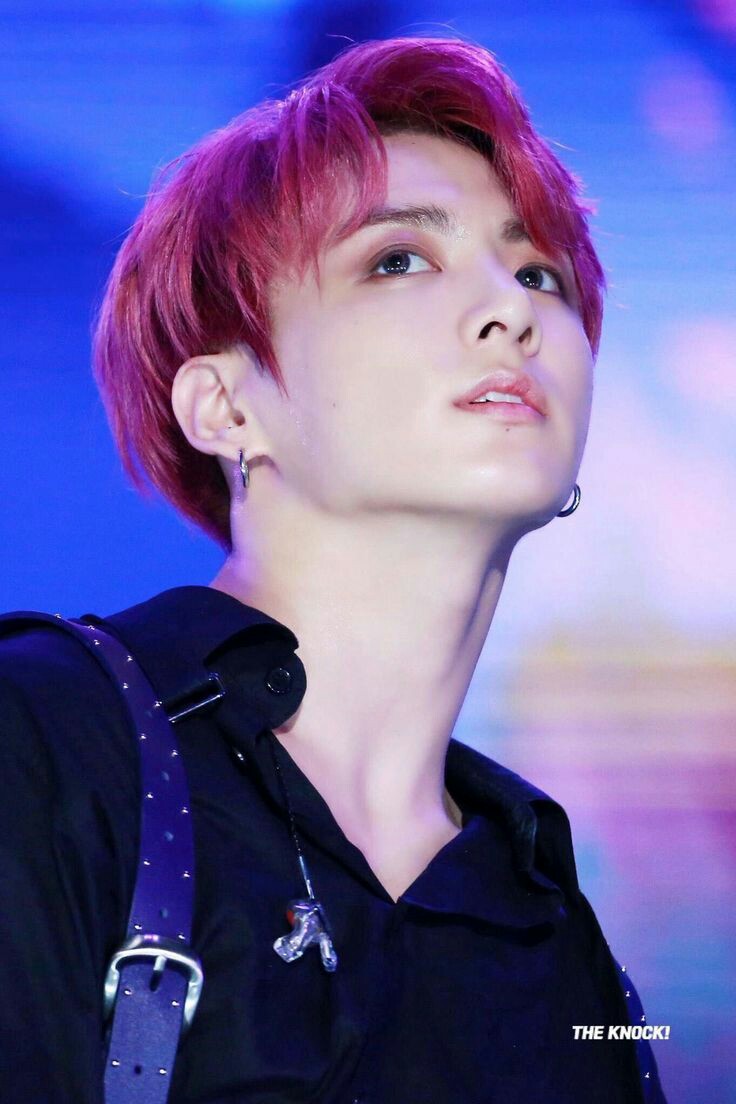 gyusooberry's tweet photo. I WANT RED HAIR JUNGKOOK BACK😭 ( is it just me or does anyone else wants it too?) https://t.co/n2UbvqxFRa