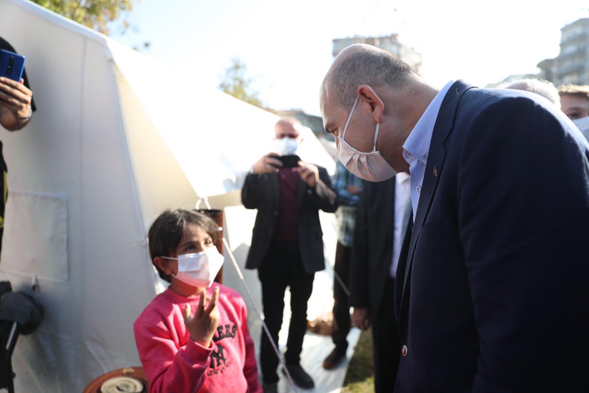 suleymansoylu's tweet photo. İzmir Bornova Aşık Veysel Rekreasyon Alanı'nda kurulan çadırkentte hemşehrilerimizle bir aradayız https://t.co/nyk2h11OXm