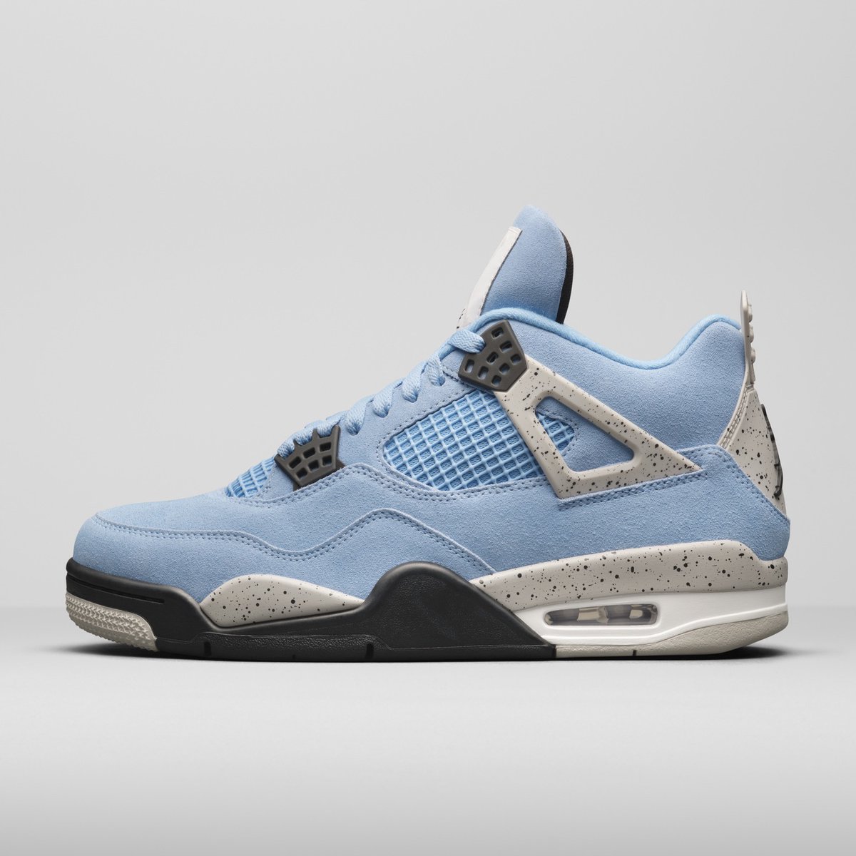 J23app's tweet photo. UNC AJ4 👀 🔥 https://t.co/MOEHIOSNz9