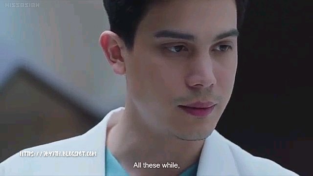 reen_ia's tweet photo. Legit yung buhos ng luha sa last episode. Nakakapanghinayang yung 15 years na relationship, mabuti nalang lakorn lang to.😭
#TeamPeng pa din kahit hindi pinili ni #Tantawan
#Myambulance https://t.co/v6426PqAzf