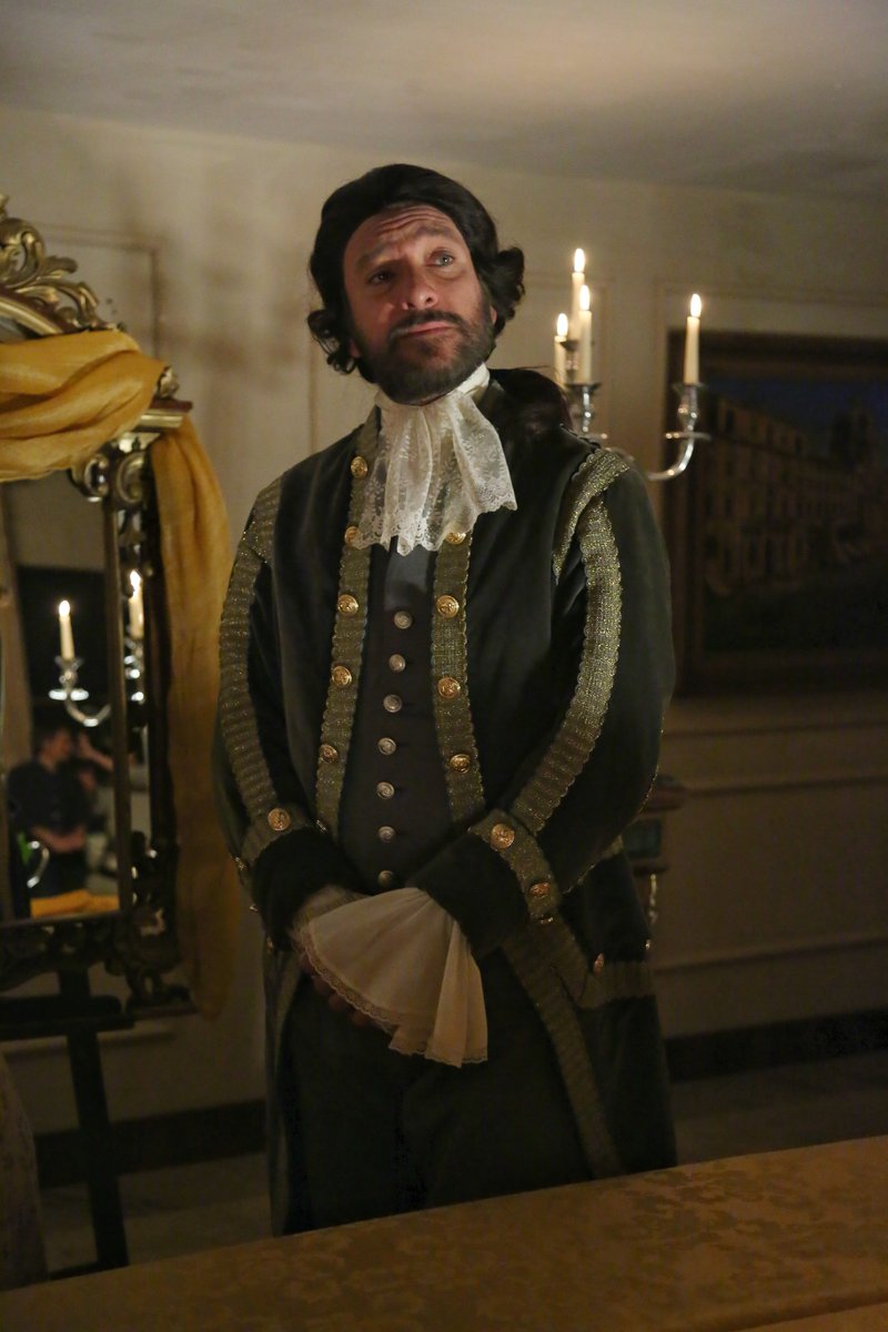 IngegnerCarla's tweet photo. #lallieva3 #FotoBackstage #35
#BabboNataleSiFaUnGiroNelSettecento
#GnoccoDelLunedìInCostume
#SergioAssisi #Candelabro #Leporello #MeraviglieVibe
#BackstageAParole: questa visione è stata preparata e rinviata almeno 3 volte, della serie #SmontaERimonta #MaAllaFineWow
Foto P. Bruni https://t.co/TUBoQWKFkZ