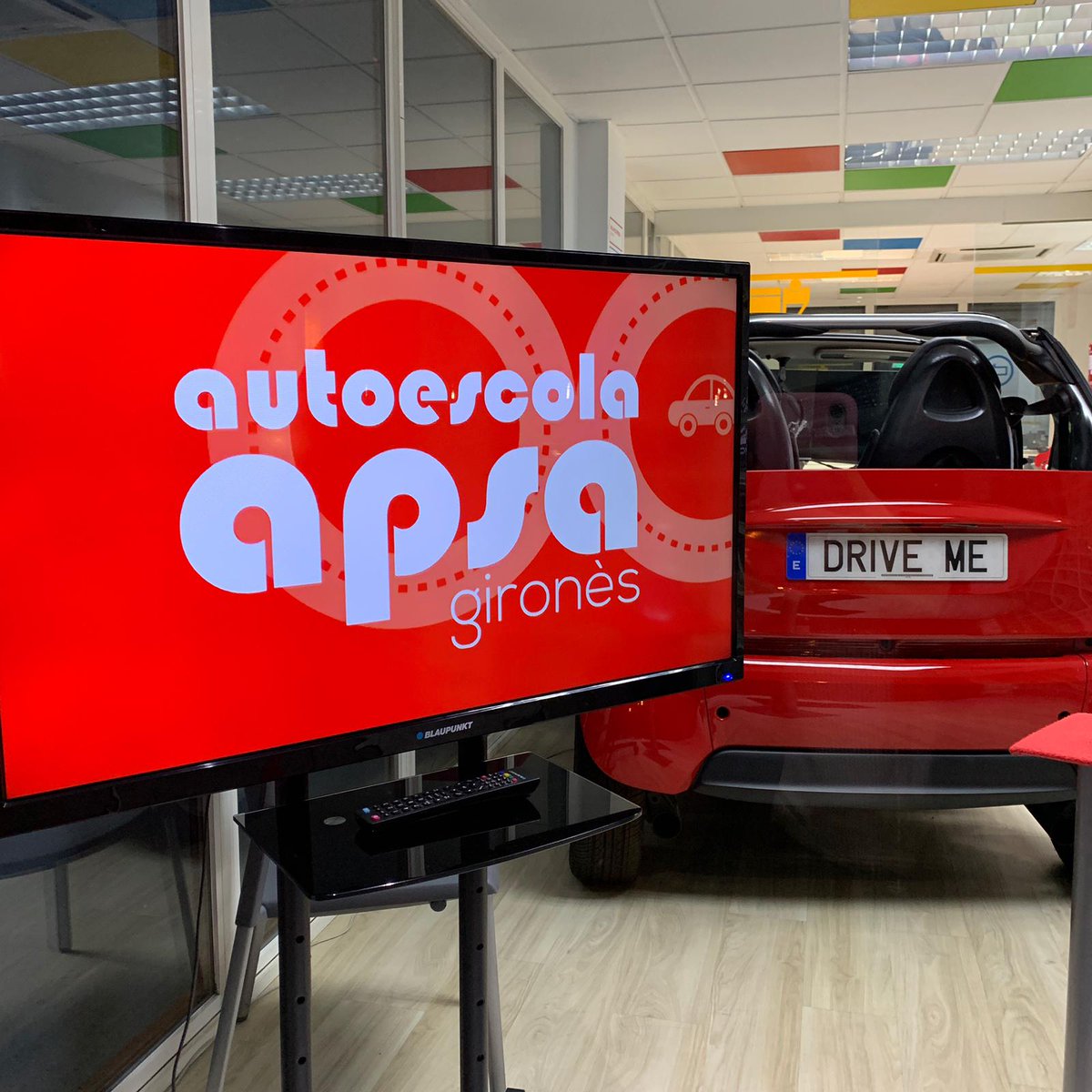 autoescola_apsa's tweet photo. Vols tenir més informació sobre algun carnet? Trucan’s al 972 22 12 57 ☎️ #apsa #autoescolaapsa #autoescolagirona #autoescolaapsagirona #dgt #serveicataladetransit https://t.co/dyj35bgcwT