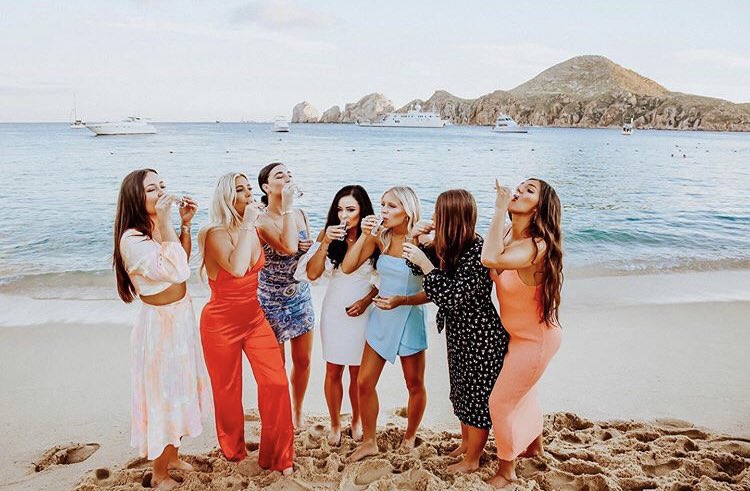 I just want to be on a beach with my pals 🥺