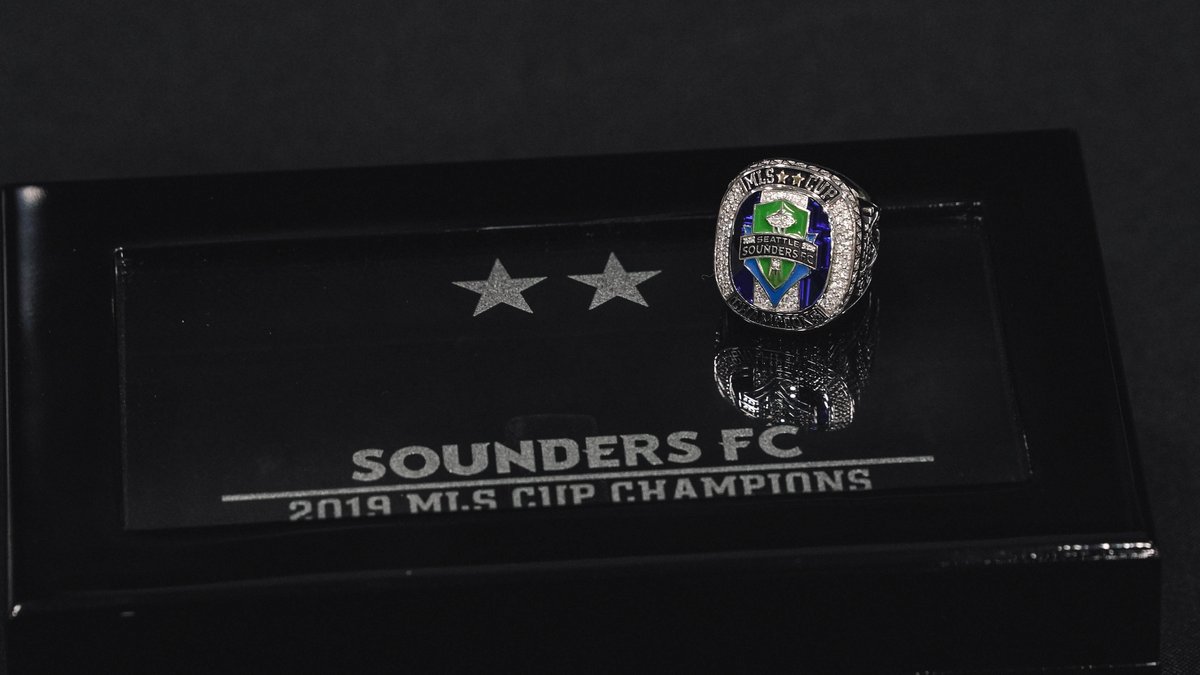 LanceDaly's tweet photo. Da bling ~ 👍 ⚽️ 💍 #mls #gosounders #zulily #mlscup2019 https://t.co/q8HxntJSyk