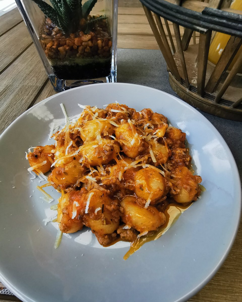chefdeekay's tweet photo. I thought i should bring Italy in South Africa with this gorgeous Italian potato gnocchi dumplings, Beef ragu and Parmesan 😋😋😋... #italianfood #italy #southafrica #gorgeous #potato #gnocchi #dumplings #simplyrustic #rusticstyle #rusticchef #rusticfood #ragu #parmesan #pasta https://t.co/3sn6Y4yQvp