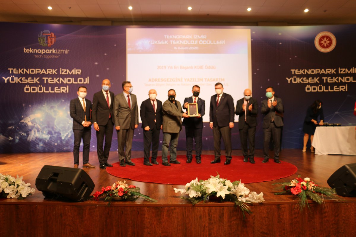 Teknoparkizmir_'s tweet photo. Geleneksel Teknopark İzmir Yüksek Teknoloji Ödülleri, sahiplerini buldu. 
2019 Yılı En İyi Büyük Ölçekli Kuruluşu, En İyi KOBİ ve En İyi Startup Firması kategorilerinde verilen “Yüksek Teknoloji Özel Ödülü” Vestel Elektronik, AdresGezgini ve Biolive Biyolojik Firmalarının oldu. https://t.co/wgnb2ZE6gG