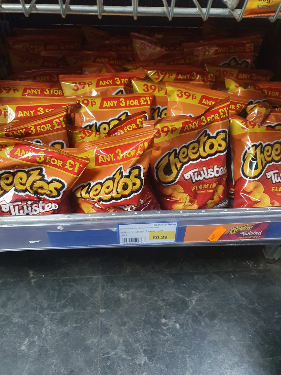 littlelesser's tweet photo. @dollyalderton @OffMenuOfficial there is a serious supply of cheetos at the local corner shop. Let me know if you need me to get my hands on some for you. https://t.co/VRFZVSvL28