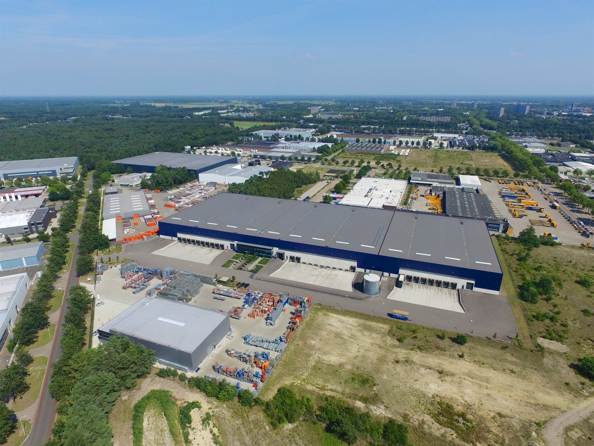 HVBMVastgoed's tweet photo. Leuke sitetour gedaan langs onze ontwikkelingen om potentiele nieuwe gebruiker te inspireren! #developtoinspire #Tilburg https://t.co/ZA5rPHOh7j
