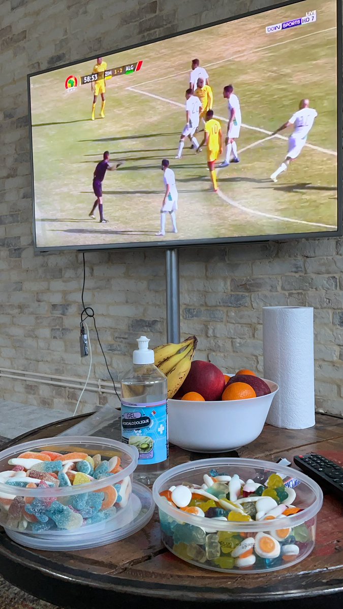 BillalRighi's tweet photo. @IsmailMarseille Au bureau... 🍬🇩🇿 #TeamBonbon #TeamDZ https://t.co/38AgZblkMN