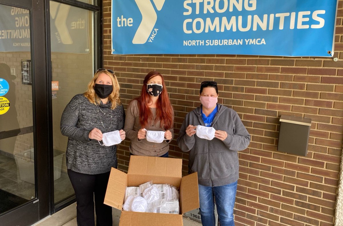 communityrecmag's tweet image. The @nsymca donated thousands of face masks to the Wheeling School District 21, Curt’s Café and the WINGS Program. 😷

Learn more: bit.ly/32LikE7 

#CommunityRec #FaceMasks
