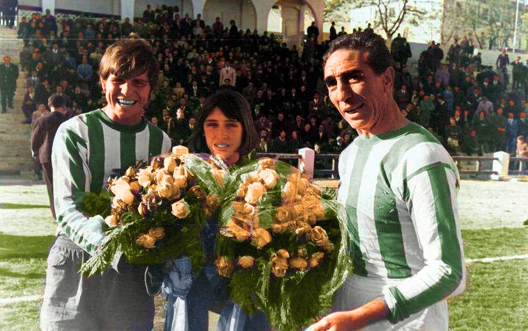 FOTOS HISTORICAS O CHULAS DE FUTBOL - Página 18 Em86mGHXMAEm-NJ?format=jpg&name=900x900