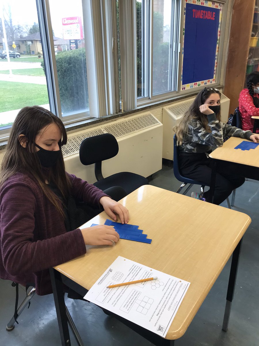 MrsGalanopoulos's tweet photo. @MrsGalanopoulos Mathematical Tessellations! https://t.co/ILEc2emDPi