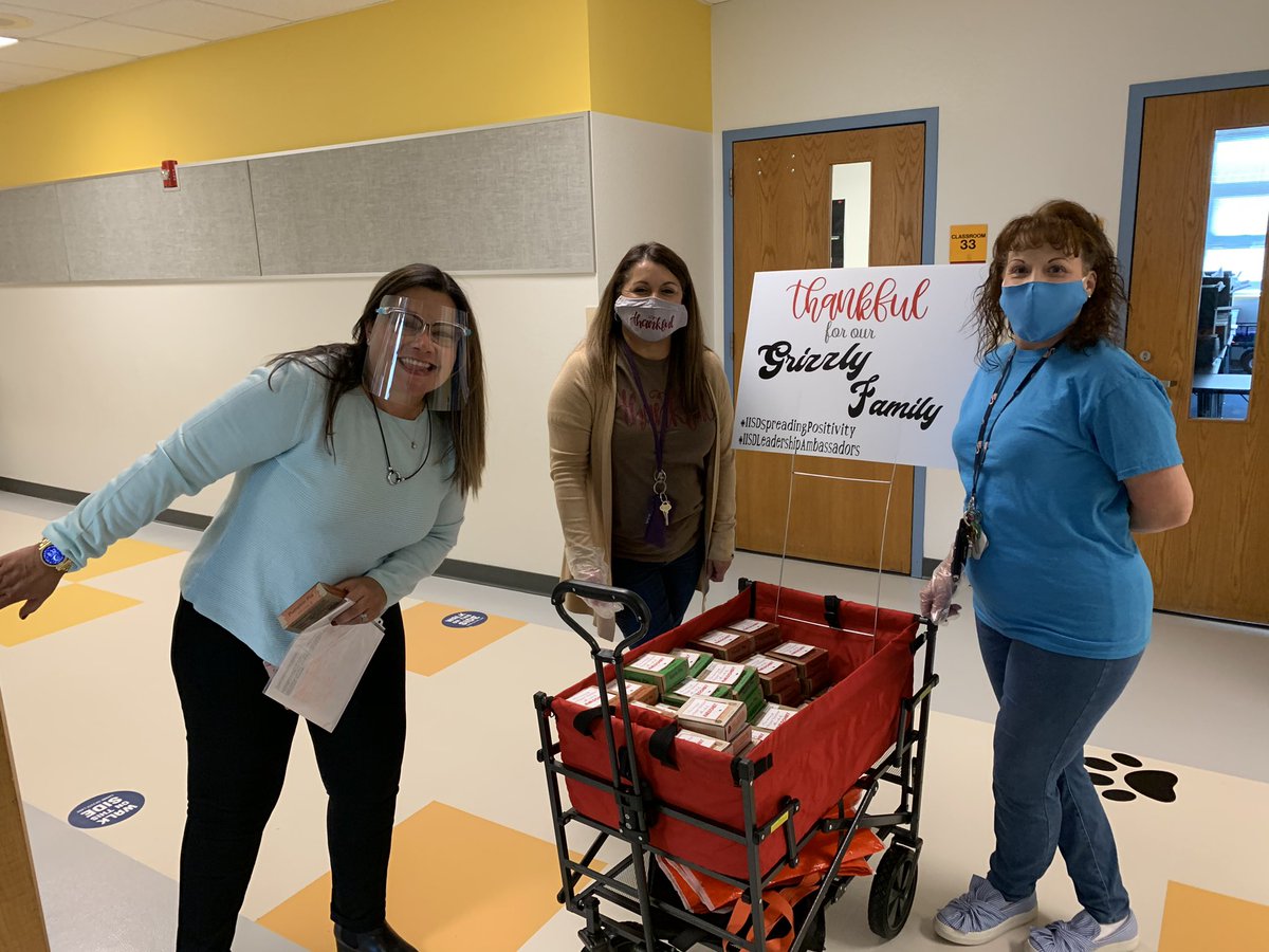 joyathrall's tweet photo. Loving the sweet treats from our awesome Leadership Ambassadors!! 
#IISDspreadingpositivity #IISDleadershipambassadors https://t.co/b6ZhN27Avi