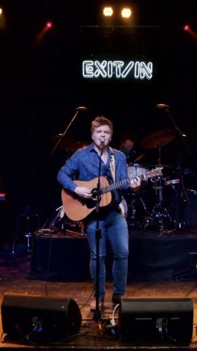 CpSistas's tweet photo. This concert was on🔥@calebleemusic and THANK YOU for putting some GOOD in our 2020!! #CountryMusic #calebleehutchinson #exitin #leftofme #2020goodness #proudofyou https://t.co/ofytagp1Wl