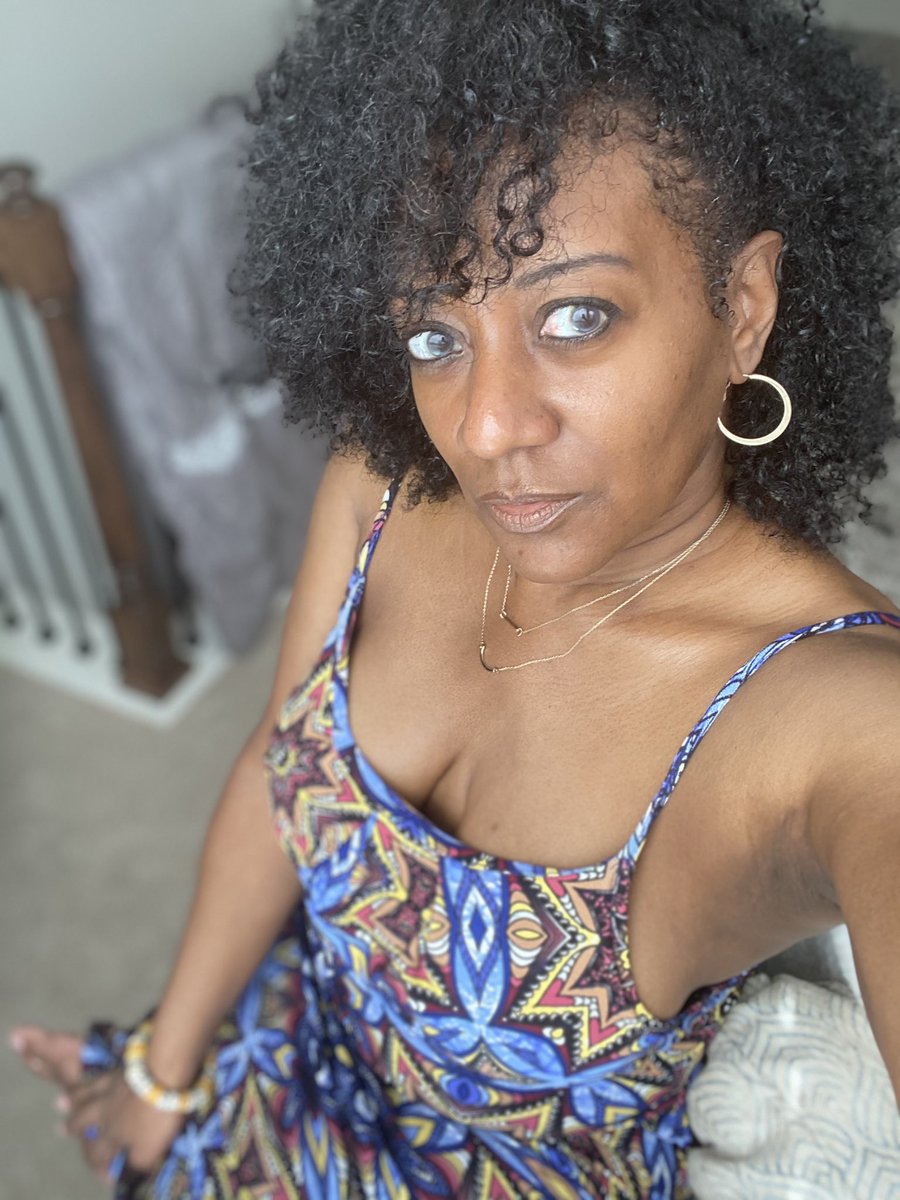 CurlySimone's tweet photo. Trust the process and watch those curls pop!
#NaturalHair #CurlyHair #HairGrowth https://t.co/V05EUugoYK