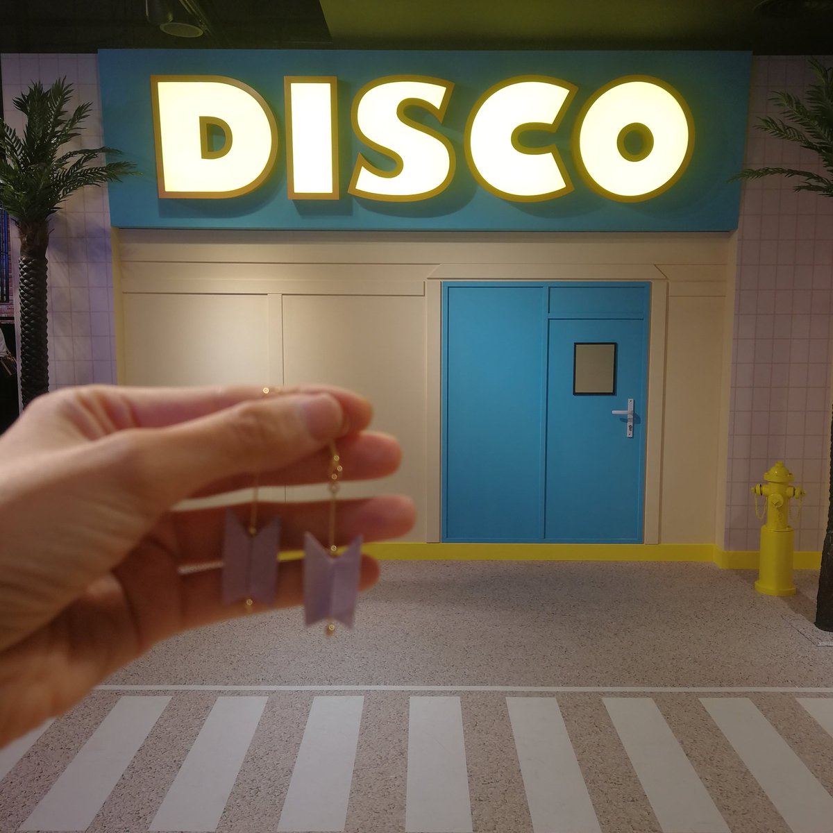 SylphShY's tweet photo. taking my mini origami #bts earrings for a trip to the bts pop~up in singapore! https://t.co/NfdX0tu17Z