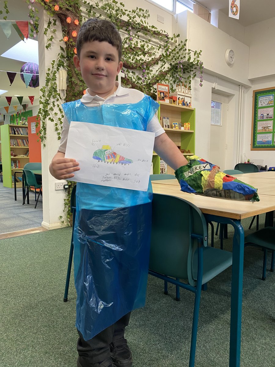 SywellSchool's tweet photo. Class 3 are making their own shoes this afternoon whilst learning about the shoe industry and how it links to the Industrial Revolution. https://t.co/sKfHl3kaCs