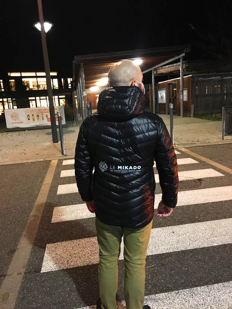 Pendant le confinement, retrouvez l'équipe du Mikado sur les quartiers de Novel, des Teppes et de Vallin-fier à Annecy, du lundi au samedi, de 14h à 22h !👋

Nous venons à votre rencontre pour maintenir le lien, répondre à vos questions et être à votre écoute.💭