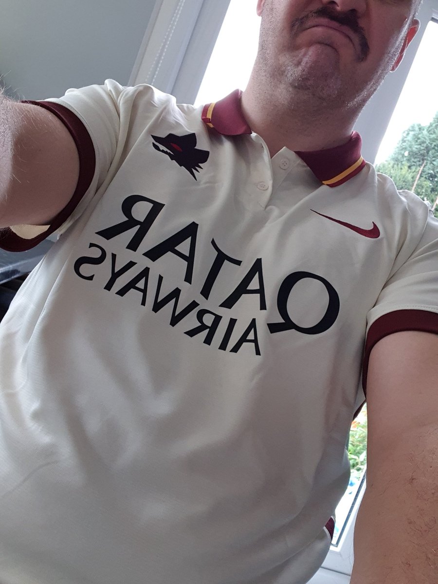 KyRobbo's tweet photo. I'm doing #Lockdown2โs @homeshirts1 #HomeShirts #ShirtsToWork in reverse chronological order; 3rd is the 20/21 Roma away shirt courtesy of an assist from @TheKitsbaia sliding a code into the corridor of uncertainty. I love this shirt; great fit and simple elegant design. https://t.co/pLeYSXpfGe