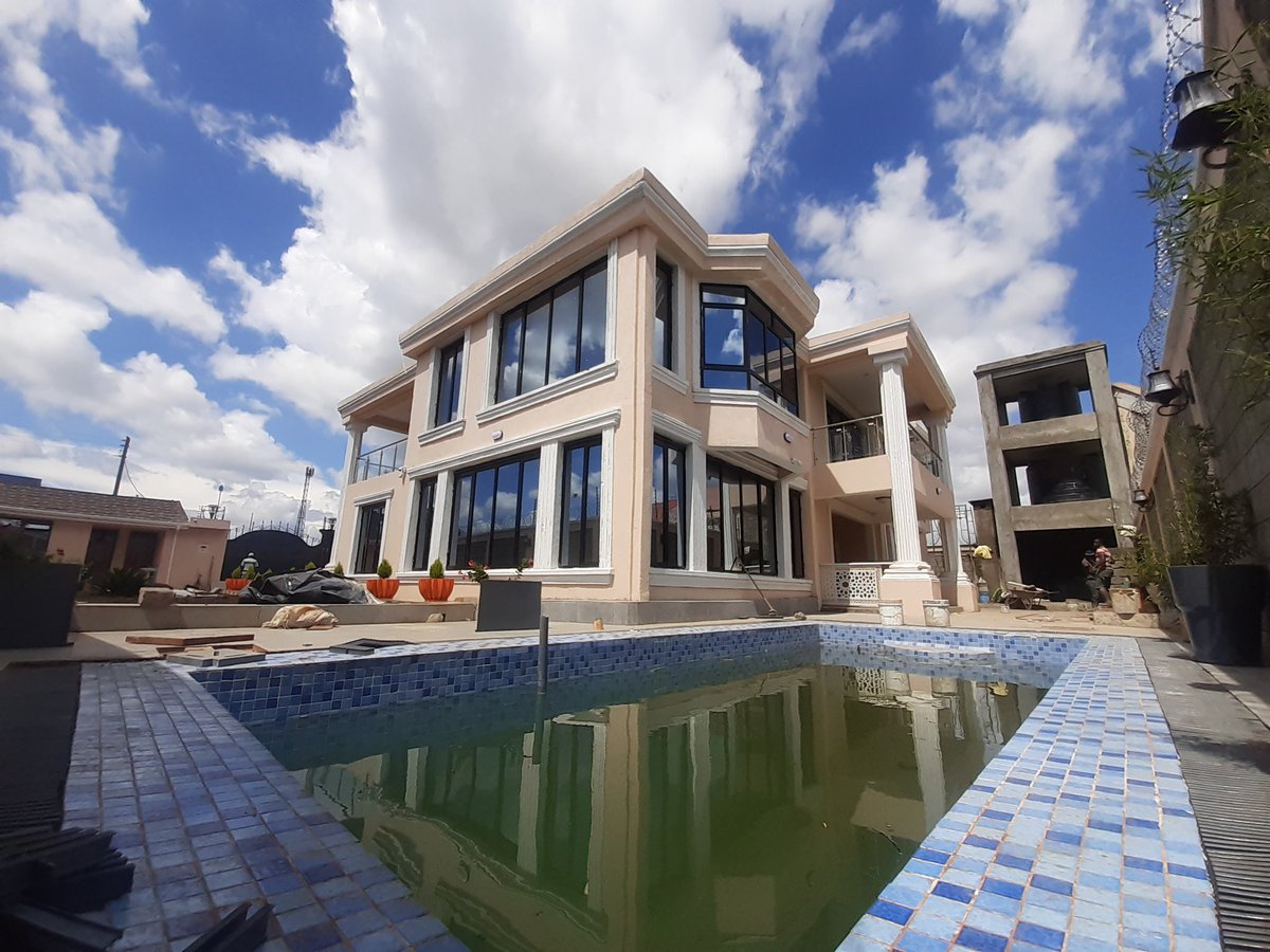 Screechie_66's tweet photo. @_crazynairobian Almost done💯....for any construction works hit my DM😀 https://t.co/FfnhjeUlUx