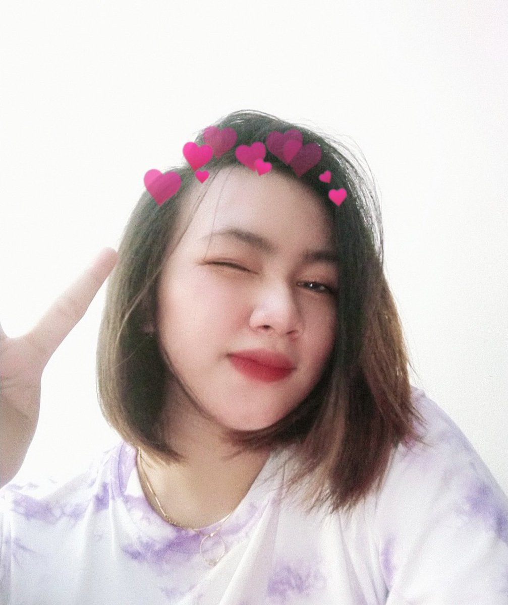 Leooonihh's tweet photo. Ternyata yang ada manis manisnya tuh bukan Le Minerale tapi senyum aku🙃 https://t.co/7Wz7q6sHZS
