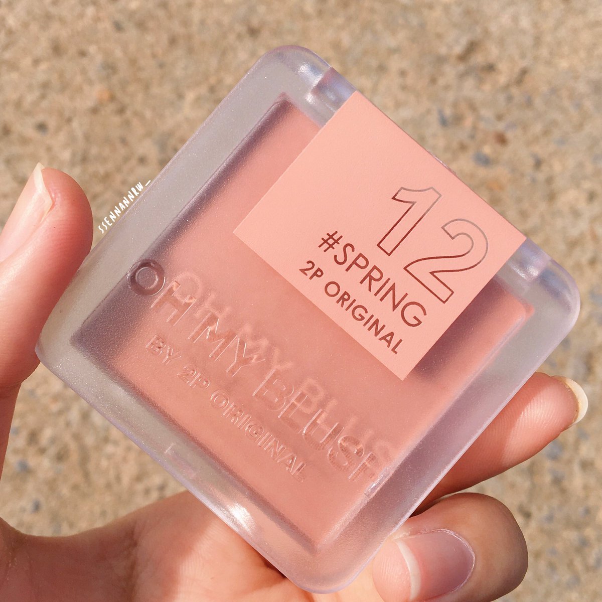 ssennannrw_'s tweet photo. เกินต้านมากแม่ สีโคตรละมุน! Oh my blush สีใหม่ เบอร์ 12 สีสวยมากก เป็นโทนส้มอมชมพูคล้ายๆสีพีช สีดูลูกคุณสุดๆ ไม่รู้จะตำสีไหนอยากแนะนำสีนี้อะ สีนัวๆสวยจริง ปัดได้ทุกวันแน่นอน ราคาตลับละ139฿ ต้องตำคั้บ🍑✨ https://t.co/GYmfxSrP1m