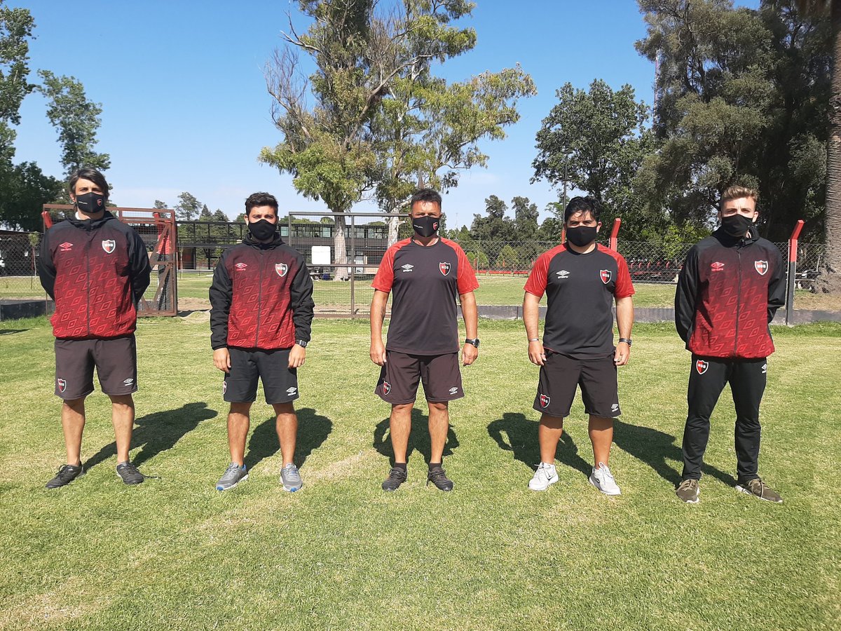 NewellsJuvenil's tweet photo. 🚩🏴 Presentación del cuerpo técnico de 4a división para el próximo 2021.

Rubén Rodríguez (DT AFA)
Augusto Ocampo (DT AFA)
Hernan Castria (AT)
Tomás Pierucci (PF)
Ignacio Heinze (PF)

Estuvieron presentes los futbolistas y los coordinadoros, Enrique Borrelli y Juan Cruz Anselmi https://t.co/Bi0XLPqYJS