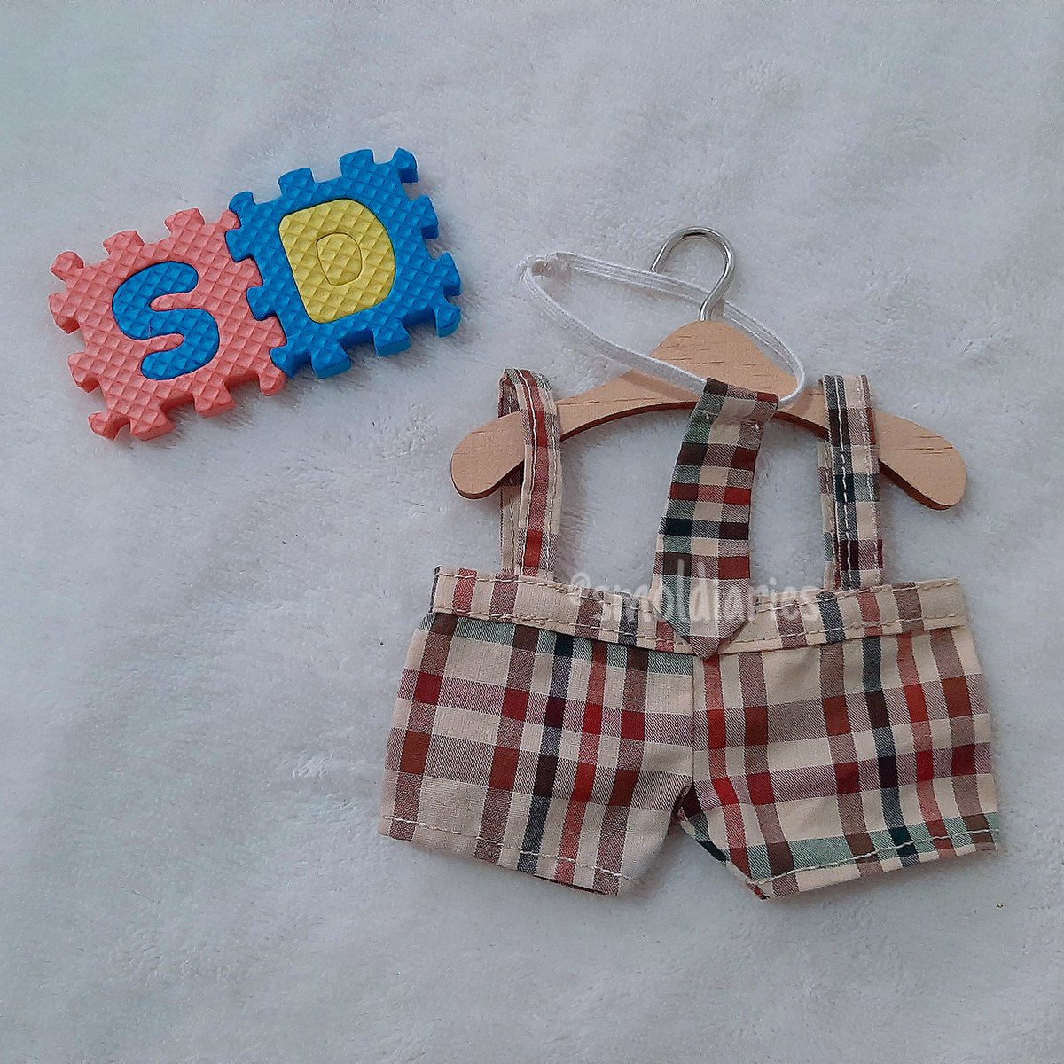 smoldiaries's tweet photo. 🏷Jumper for 20 cm
(hanger NOT included)

💸P150 each
Mine + Code

Checkered
Mustard (Will fit your phat dyolambs 😅)

#SmolHelpStillHelps #smoldiaries https://t.co/OHk2O2hAn1