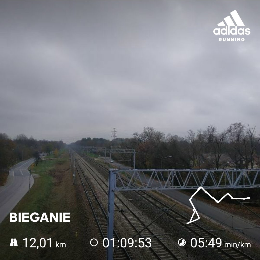 MartaStankiewi3's tweet photo. #running
#pobiegane
#podbiegi
Tęskniłam za podbiegami.
Ostrożnie ale z przyjemnością zdobywałam mój ulubiony wiadukt.
Trochę wiało. Na szczęście słońce wyszło jak skończyłam. https://t.co/4PB0xQWP5a