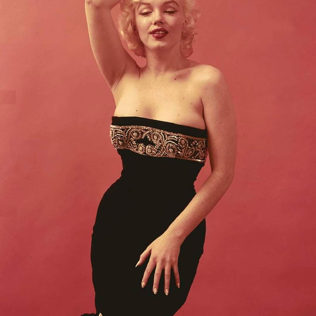 Clubpassionmar2's tweet photo. Bonne journée de lundi.

Have a great Monday.

#marilyn #marilynmonroe #clubpassionmarilyn #halberg https://t.co/FC9UAjkPzH