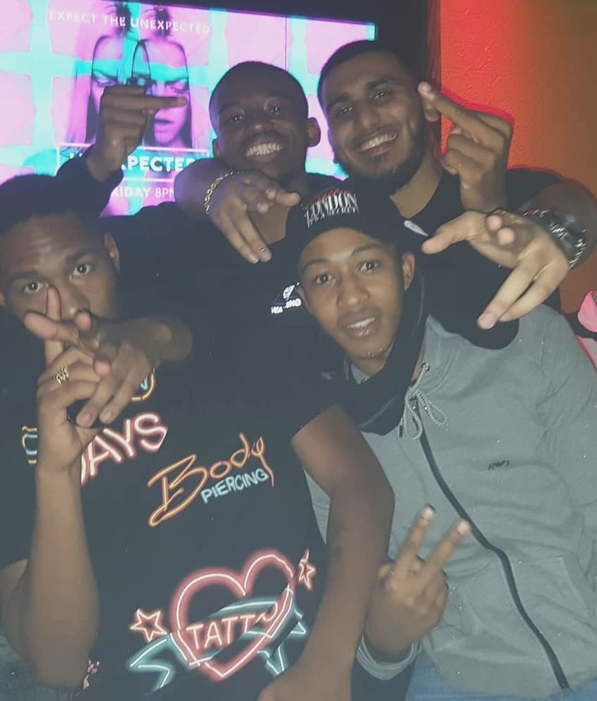 fredsz_'s tweet image. Happy birthday to the man to never call first when you have beef @T_bertie96 🤣🤣🤣🥳🥳🥳❤❤❤ my bro  #NoAnswer