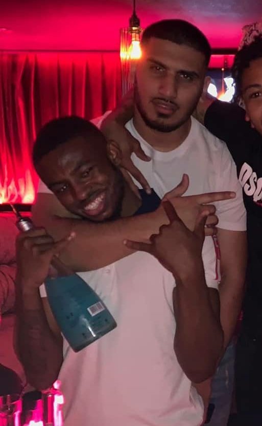 fredsz_'s tweet image. Happy birthday to the man to never call first when you have beef @T_bertie96 🤣🤣🤣🥳🥳🥳❤❤❤ my bro  #NoAnswer