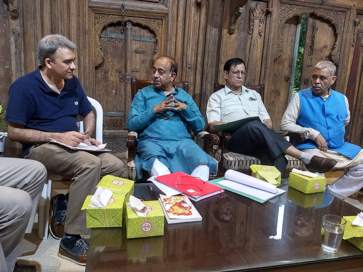 AntheaBuyers's tweet photo. @VvekTyagi @VijayGoelBJP @FinMinIndia @nsitharaman @PMOIndia @ianuragthakur @narendramodi Shri Vijay Goel raised the voice of 6 lakh #CheatedHomeBuyers in Parliament after our delegation of hundreds of homebuyers from different projects from all over India met him on 22 July 2019

1 Year gone by...Still No Justice
Where do we Go now?
@HardeepSPuri
SC has no time 4 us! https://t.co/zzU1As1wXe