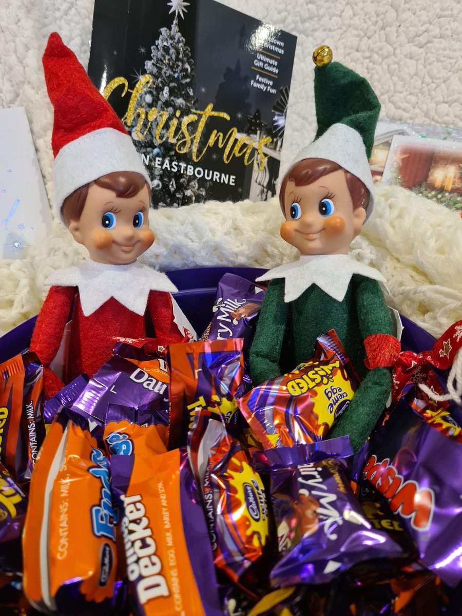EastbourneBID's tweet image. Holly and Frosty are taking a well earned chocuzzi and perusing the Christmas in Eastbourne Magazine after all the packing for their long trip south. 

issuu.com/youreastbourne…

#Elves #GreatElfHunt #EBXmas #Eastbourne #Shopping #Christmas