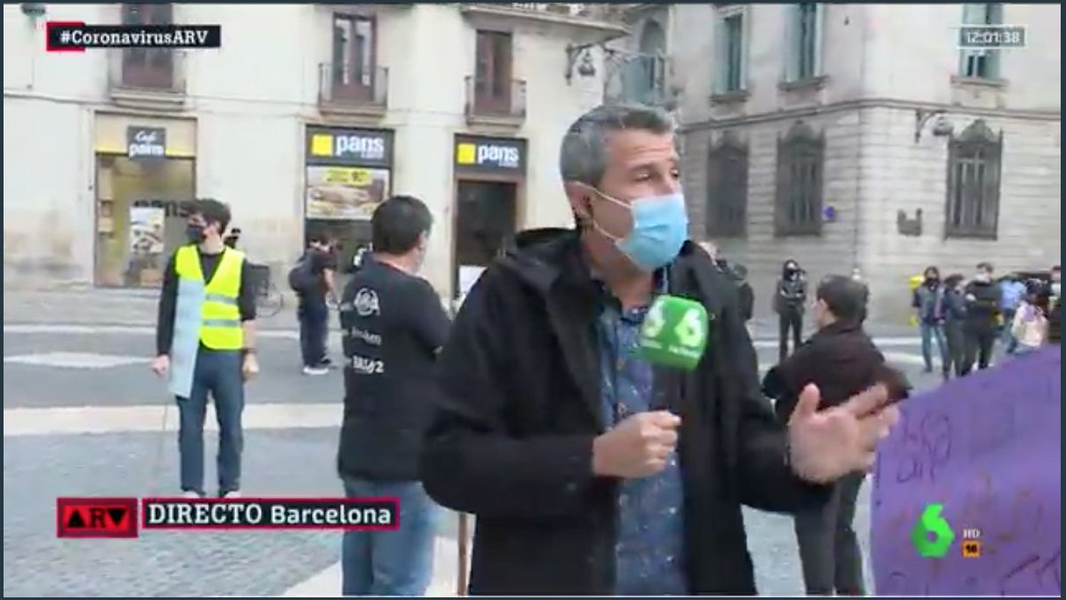 DebatAlRojoVivo's tweet photo. 🔴 Manifestación en Catalunya de las 'Scape Room': "Cumplimos todas las medidas sanitarias, unos dicen que sí y otros que no, no sabemos qué hacer", dicen.  #coronavirusARV ▶ https://t.co/xC5DHsjYWk https://t.co/QUItP9800S