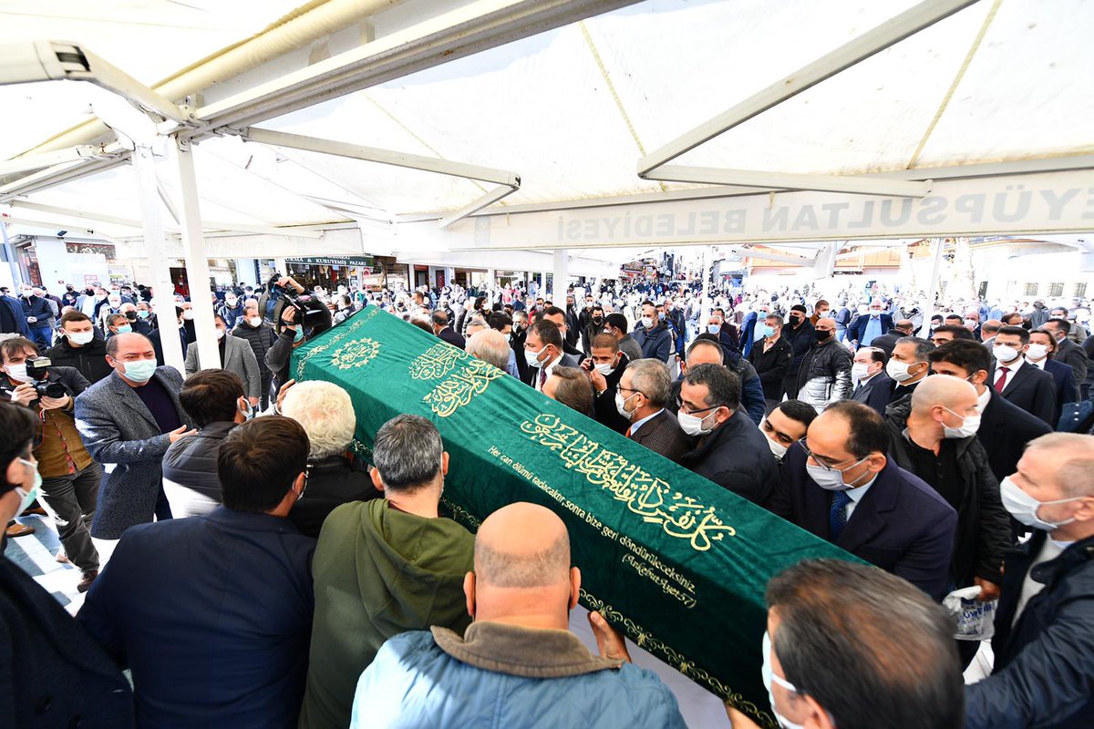 htahsinusta's tweet photo. Usta gazeteci Ahmet Kekeç ağabeyimizi Hakk’a yolcu ettik. Merhuma Allah’tan rahmet, camiamıza başsağlığı diliyorum. 

Mekanı cennet olsun. https://t.co/bcS3G5ixDQ