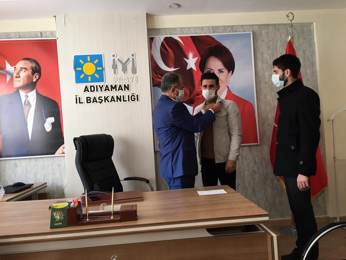 Adıyaman’da İYİ gençlik büyüyor...
Üye kayıtlarımıza devam ederken Ortamın çok iyi olduğunu, gençliğin büyük bir tevazu gösterdiğini görmek bizleride heyecanlandırıyor. 
#Üyekayıt #katılım #İyiGençlik