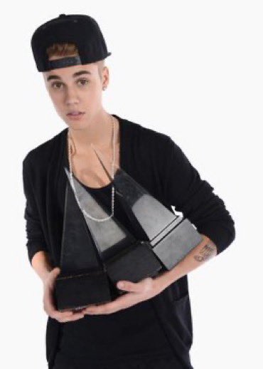 ANGLSPKS's tweet photo. IF U WANT THIS AGAINT.. RT 
I’m voting for Justin Bieber for Artist of the Year at the #AMAs https://t.co/sCEveumYOP