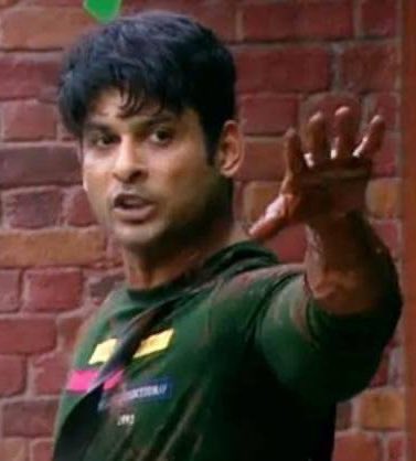 1. Life will never miss a chance to knock you it all depends on how you stand up and fight back 2. No matter how far you reach to the skies always be grounded #SidharthShukla