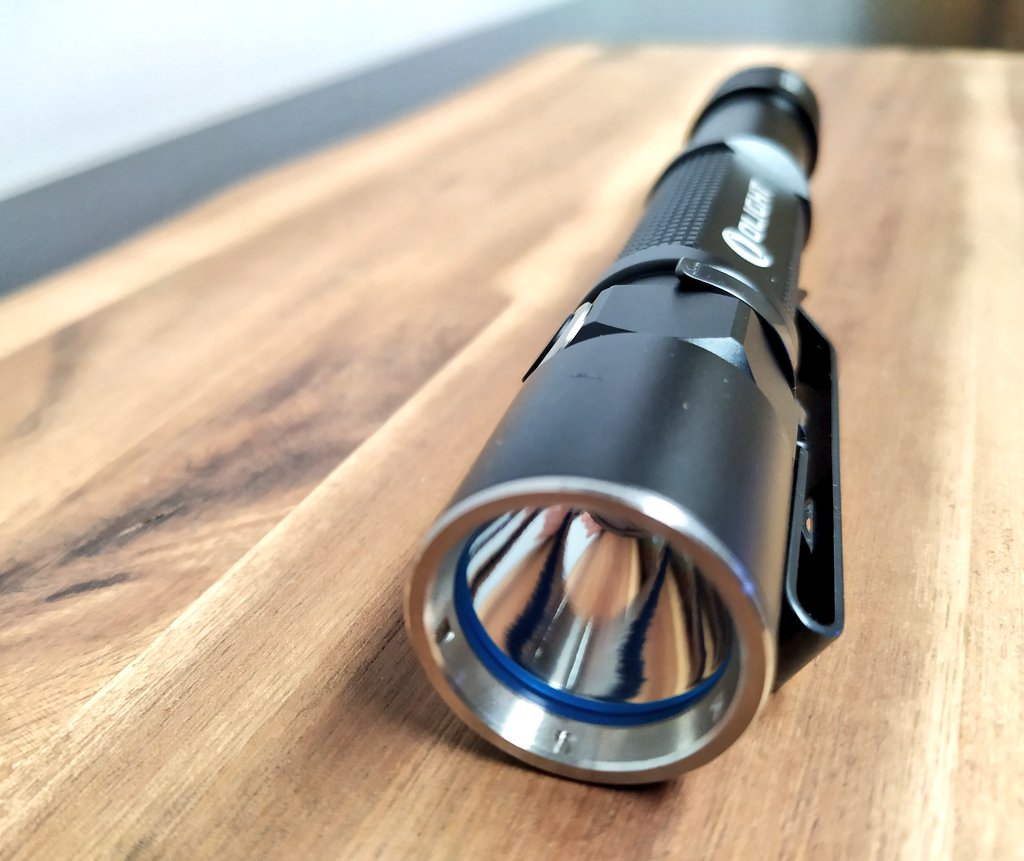 elcalden_nature's tweet photo. 🎁 Sorteo exprés 24H 🎁

Sorteamos esta Olight ST25 Baton entre las 12:30 de hoy lunes y las 12:30 de mañana martes.

Solo dos condiciones: 

🔃 Retweet a esta publicación
👤 Ser seguidor de @elcalden_nature

Mañana damos el nombre del ganador. ¡¡Suerte!! 

#sorteo #EDC https://t.co/qtuu5W3Bwr
