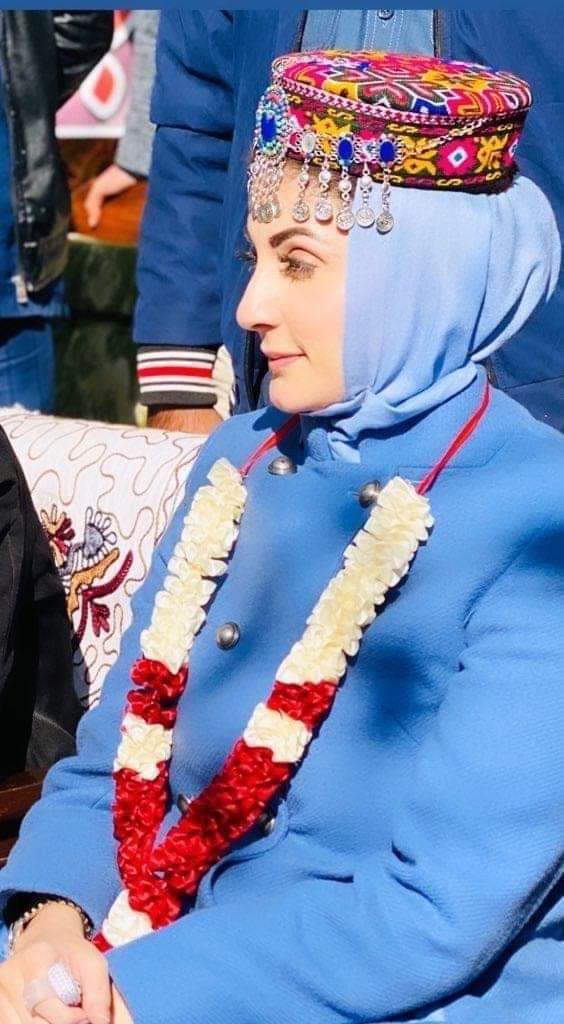 KhanBJ8's tweet photo. ایک بات ثابت ہوگئی کہ گلگت بلتستان کے لوگوں نے مریم صفدر کو صرف "ٹوپیاں" دی ہیں😂
ٹوپیاں زیادہ پیاری ہی ہے https://t.co/3tlnc3MG2j
