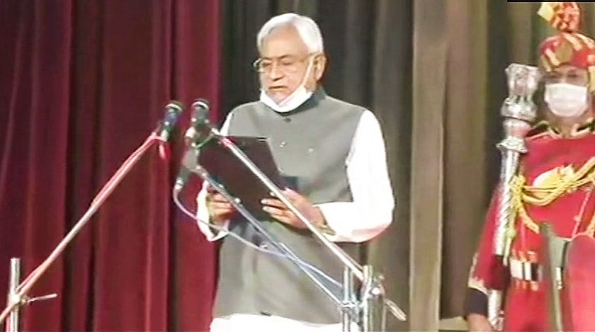 ObcAnkitFtp's tweet photo. माननीय नीतीश कुमार जी को बिहार का लगातार 7वी बार मुख्यमंत्री बनने पर समस्त #कुर्मी_समाज की ओर से हार्दिक बधाई व ढेरो सुभेक्षाये 💐💐
#NitishKumar 
#ताजपोशी 
@AnuragVerma_SP 
@HardikPatel_ 
@NareshUttamSP 
@Rakesh_Sachan_ 
@swatantrabjp @fighterMamta https://t.co/hUSRQLDQIC