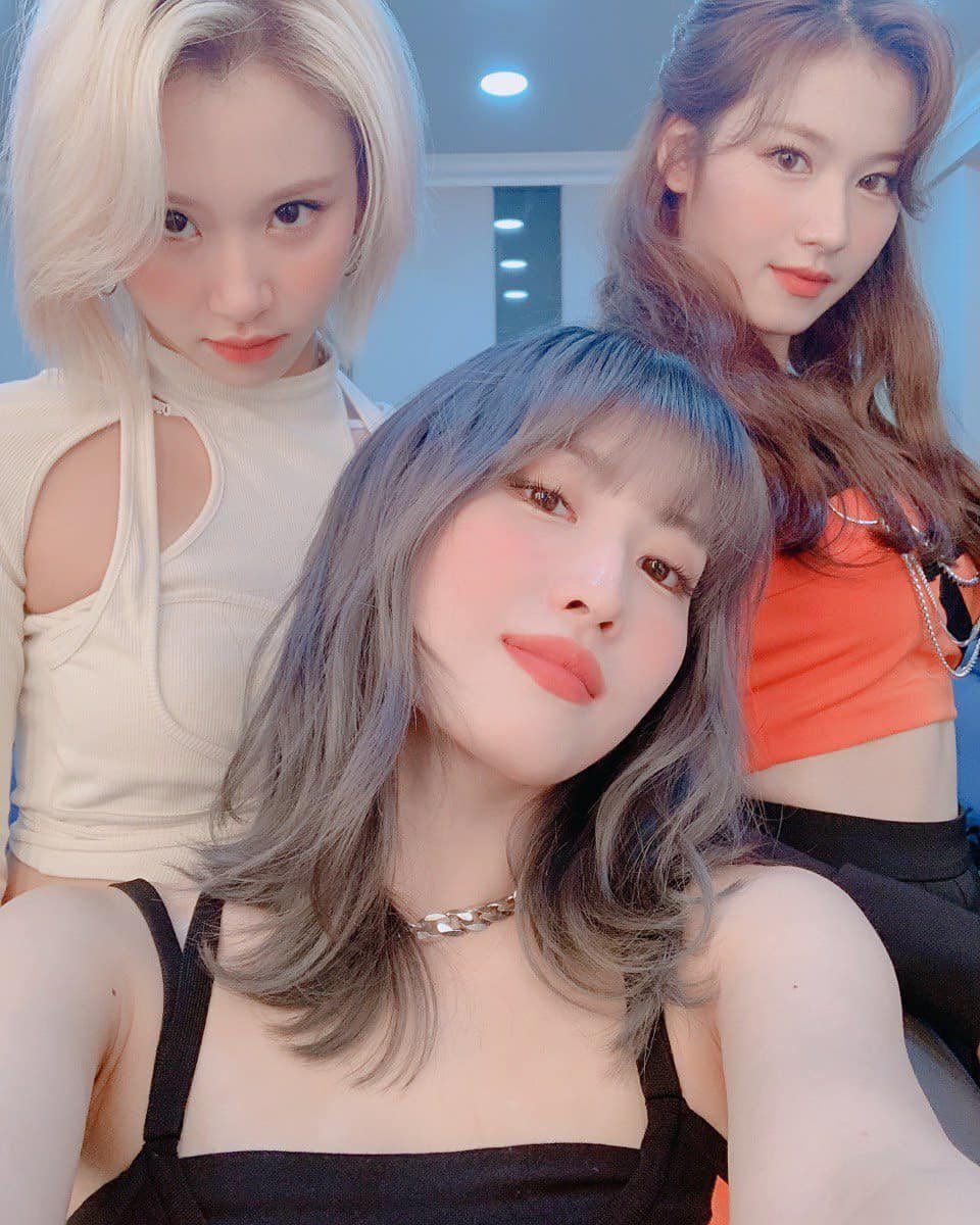 TWIClNE's tweet photo. #samochaeng: hello lgbt community https://t.co/YSQk26KJ9K