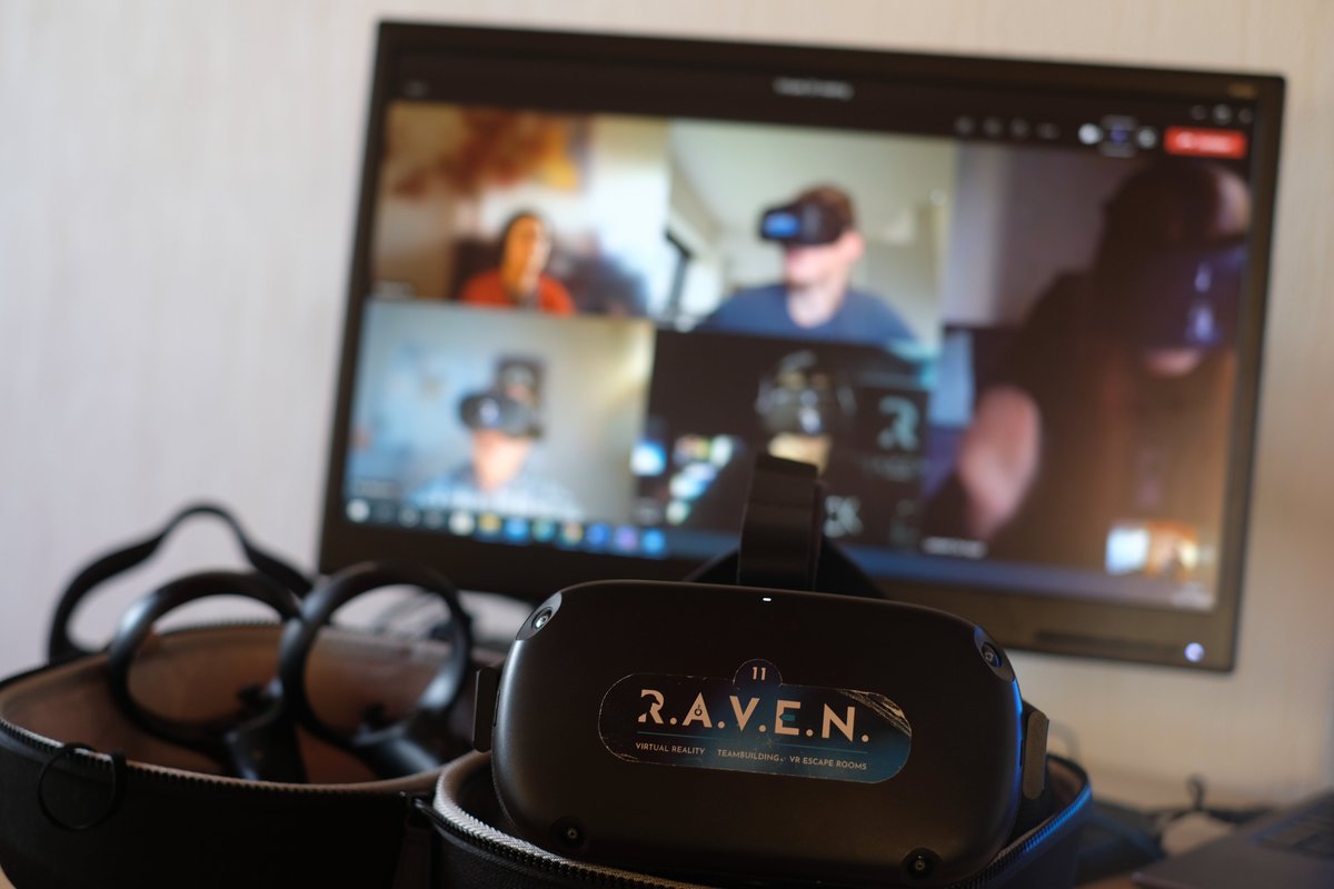 Vorige week testten een aantal van onze collega’s samen met <a href="/ravenzaventem/">RAVEN Zaventem</a> of vergaderen in VR iets voor de nabije toekomst zou kunnen zijn. 😎 Zo vergaderden we dicht bij elkaar, maar toch #coronaproof! 
#samendoorgaan #virtualreality