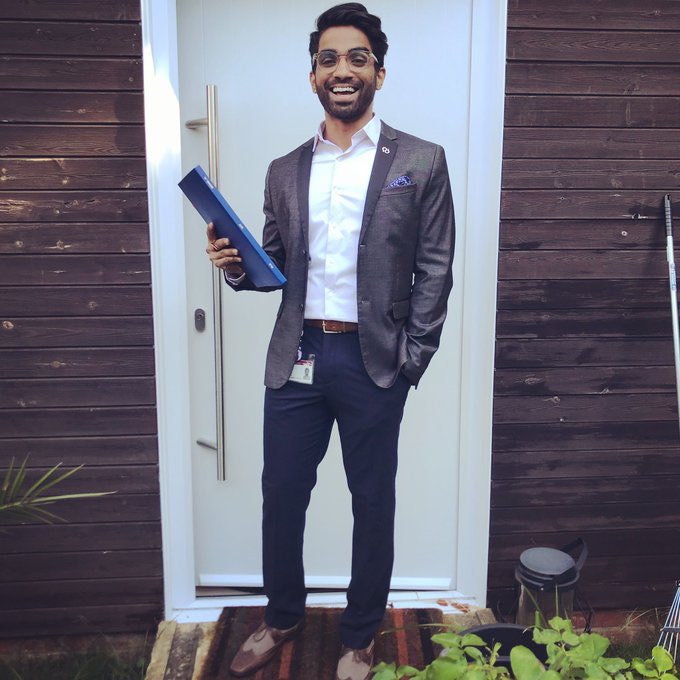 CreativesInSTEM's tweet photo. #CreativeInSTEMoftheWeek is @ozy_ismail, a neuroscientist, science presenter, podcaster and comedian (he/him). https://t.co/rDVKUAwiSu