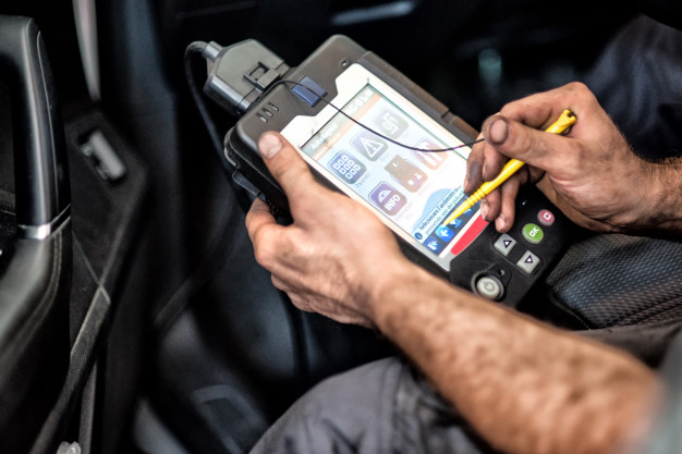 Diagnosis del automóvil👇

Disponemos de la maquinaria adecuada para realizar la diagnosis✔

Contamos con técnicos que te ofrecerán un servicio impecable✔

Mediante la diagnosis detectaremos posibles fallos electrónicos, dando respuestas inmediatas✔

Te informamos...